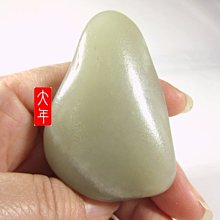 超大幅的油畫真跡有落款 有年份了保存良好 優惠免運費需先付款也可以自取新莊一樓郵局免運費 歷史價格詳細信息