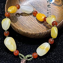 【凡點藏寶軒‧籽藝設計一館】獨創設計‧完美呈現◎和闐黃玉和合二仙 歷史價格詳細信息