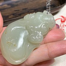 新疆和闐籽料和闐玉金蟬吊墜掛件。手工雕刻，白籽，大開門滿皮灑 歷史價格詳細信息