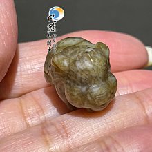 【凡點藏寶軒‧籽藝設計一館】獨創設計‧完美呈現◎和闐碧玉◎菠菜綠萌兔子 歷史價格詳細信息