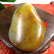 (大特價)超油潤的黑白分明巧雕玉貴人~ 只給第一個下標者【大年和闐玉南京店】 歷史價格詳細信息