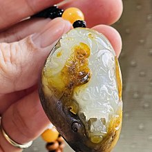 和闐籽料 黃皮白肉彌勒佛獨籽46.5g 歷史價格詳細信息