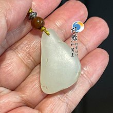 新疆和闐籽料和闐玉金蟬吊墜掛件。手工雕刻，白籽，大開門滿皮灑 歷史價格詳細信息