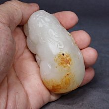 《 和闐玉 》※ 藏友藏品寄賣 ※  秋梨皮原石-1~不議~~大龍~跨~小龍【歲末~迎新】~特惠價 歷史價格詳細信息