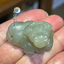 新疆和闐籽料和闐玉金蟬吊墜掛件。手工雕刻，白籽，大開門滿皮灑 歷史價格詳細信息