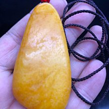 和闐玉山料隨型手鏈，適合女士戴，沒有沒女裂珠，佩戴效果約8毫8214 歷史價格詳細信息