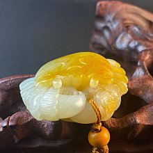 {{{小確幸}}}新疆和闐玉籽料原石  三色青花籽 72.7g(已讓藏） 歷史價格詳細信息