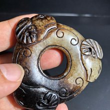 新疆和闐玉老白玉隨行原石(ST2-030)，適合擺/把件、 老熟紅、金油皮、滿沁滿白肉、皮色老氣、紅度潤度細度優、獨仔料，毛孔清晰可見。 歷史價格詳細信息