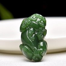 和田玉碧玉戈壁料小藏品難得的一塊陽綠色碧玉戈壁料15066 歷史價格詳細信息