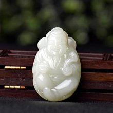 新疆和田玉招財金蟾玉吊墜和田白玉毛衣鏈玉佩情侶毛衣鏈玉墜送證 歷史價格詳細信息