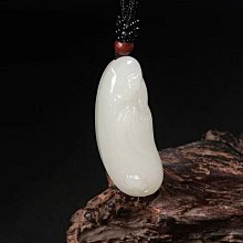 新品推出新疆和田玉十二生肖豬吊墜情侶毛衣鏈白玉招財豬玉佩送證 歷史價格詳細信息