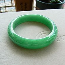 緬甸翡翠冰糯種陽綠色翡翠鑲嵌銀吊墜平安環掛件濃郁果綠色翡翠套 歷史價格詳細信息