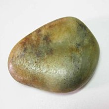 【藏家釋出】 早期收藏 ◎ 正品和闐墨碧玉仔料 § 玉質油潤 ◎ 把玩順手【藏家朋友託售】 歷史價格詳細信息