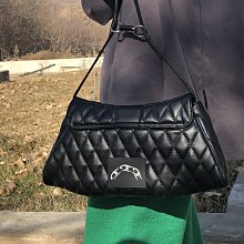 時尚 氣質 黑白手提肩背兩用馬鞍包 背帶長120公分 貨品如新 歷史價格詳細信息