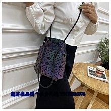 潮男衣品閣＾LI-NING 李寧 男女同款單肩包 斜挎包 梯形包 多色可選 時尚百搭 休閒潮流BB2231 歷史價格詳細信息