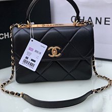 香家25c銀白亞克力星星胸針 胖呼呼的大星星 太可愛了 高級透明樹脂 裏面用銀亮片點綴 燈光下熠熠閃耀✨細膩而璀璨的美 可以搭配衣服帽子顏值好高 歷史價格詳細信息