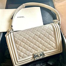 CHANEL 經典Boy 系列荔枝紋小牛皮銀釦WOC斜背包(黑色) 歷史價格詳細信息