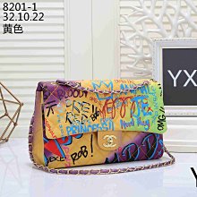 香港品牌時尚鏈條百搭圓筒包2023新款高級質感單肩包休閒斜揹包潮 歷史價格詳細信息