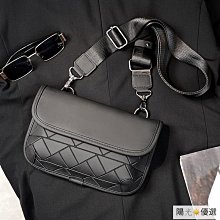 挎包男休閒港風單肩包尼龍布情侶胸包手提包質感防水學生斜揹包潮 歷史價格詳細信息