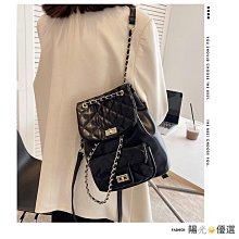 【優選】春夏白色V領蕾絲吊帶背心女內搭西裝打底衫寬鬆外穿醋酸無袖上衣 歷史價格詳細信息