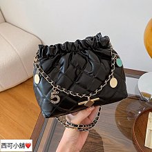 時尚菱格提袋????????新款提袋到貨囉????????三層厚度???? 魅惑紅時尚菱格提袋 ????加強車縫線 手提包 歷史價格詳細信息