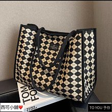 【現貨】大容量托特帆布包上班外出高顏值通勤百搭藝文學生服書單肩布袋包 逛街購物斜跨斜背包 戶外出行斜背包 交換禮物-惠誠小屋 歷史價格詳細信息