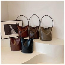 美拉德腋下包包女秋冬2023新款單肩斜挎包小眾ins復古時尚圓筒包 歷史價格詳細信息