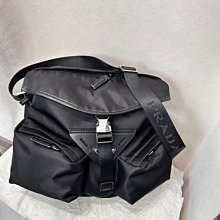 代購  Prada 普拉達 黑色褶皺全皮woc鏈條包 單肩斜挎包 歷史價格詳細信息