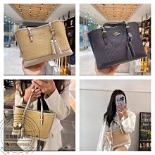 精緻立體美工邊框Vol1及Vol2 -- 每片各售190 / 2手 歷史價格詳細信息