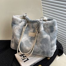 現貨 新款特價 包包女新款復古斜挎包氣質腋下包歐美鎖扣單肩包外出包收納包旅行包休閒包．KR13044 歷史價格詳細信息