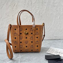 Leann代購~MCM 真皮波士頓枕頭包包女2024新款夏季單肩斜挎手提小包 俏皮百搭 18cm 配盒 歷史價格詳細信息