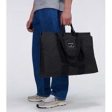 Acne Studios 藍色 窄管 牛仔褲 C155008 Y 歷史價格詳細信息