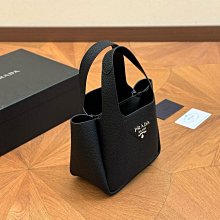 Leann代購~PRA 2024秋冬新款復古磨砂鹿皮絨鎖扣皮帶扣單肩手提包腋下包包女包潮流 大容量 歷史價格詳細信息