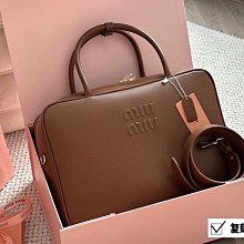 『瑤瑤代購』Miumiu小方包 最新款 頂級貨 原單大牌 時尚百搭Hobo腋下包真皮麻將包單肩斜挎包潮包42HJ441 歷史價格詳細信息