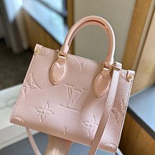 『瑤瑤代購』L家 小方包 最新款 頂級貨 原單大牌 時尚百搭經典腰包丹寧牛仔駱駝包單肩斜挎包42HJ636 歷史價格詳細信息