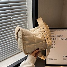 2024新款女包Nolita 19西柚色單肩腋下包荔枝紋拉鏈麻將包熱銷 明星大牌同款包包 歷史價格詳細信息