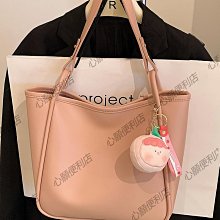 爆款托特包女大容量2024新款包包紅色婚包高級感單肩包伴娘新娘包【心願便利店】 歷史價格詳細信息