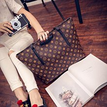 媽咪包 新款包 韓版風格 斜背包 斜背包 防水 尼龍布包 女包 多拉鍊媽咪--麥包包 歷史價格詳細信息