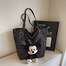 新款2024女豹紋緞面v領吊帶露背連衣裙性感辣妹修身長裙 歷史價格詳細信息