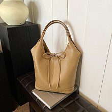 簡約時尚水桶包小眾高級感休閒單肩包輕奢斜挎包復古百搭手提包 歷史價格詳細信息