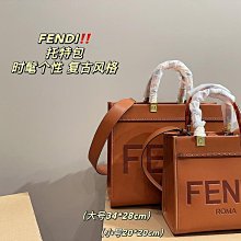 FENDI 芬迪 24SS夏季新款圓領短袖T恤270克重磅高端純棉面料，手感質感都極完美修身裁剪設計干凈利落時尚又好看版型效果超贊 NO28015 歷史價格詳細信息