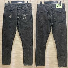 【EZ兔購】~正品 Prada  Logo 羽絨 背心 外套 現貨 S 專櫃價67000 歷史價格詳細信息