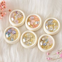 美甲飾品 美甲裝飾  貓醬新品美甲飾品仙女 美少女戰士愛心指甲鉆鋯石水冰月配飾A15-1 歷史價格詳細信息