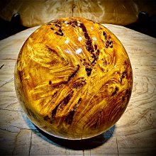 台灣黃檜黑皮料瘤雕 陳萬清大師作品，福袋元寶財神 彌勒佛有落款 閃花非常稀有!珍藏品!台灣黃檜扁柏HINOKI閃花鳳尾瘤 歷史價格詳細信息