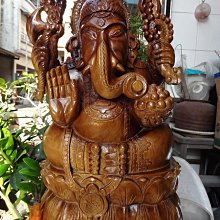 海叔。天然特大顆粉晶球 招桃花 化解災厄 店面招財 直徑約19公分 將近16台斤半 歷史價格詳細信息