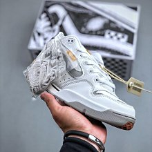 Vans萬斯短袖 卡通塗鴉圖案地鐵判官同款網紅印花寬鬆休閒運動潮牌情侶上衣 半袖衫 短袖t恤潮牌寬鬆純棉上衣汗衫圓領跑步健身服運動套頭打底衫 380402 歷史價格詳細信息