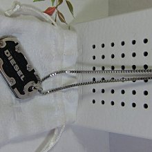 §Betty's日本古董&精品雜貨§真品PRADA 黑色皮製 鑰匙圈~ 歷史價格詳細信息