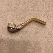 #煙嘴套紅料喜鵲登梅，嘴處小磕，余皆完整，東西稀少。包老保真 歷史價格詳細信息