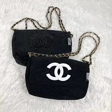 CHANEL 香奈兒 新款雙色漸層字母大LOGO喀什米爾圍巾 (黑灰) 歷史價格詳細信息