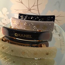 CHANEL 黑金雙色粗鏈條方胖子 22S 季節限定款  cf coco 方胖子 口蓋包 歷史價格詳細信息